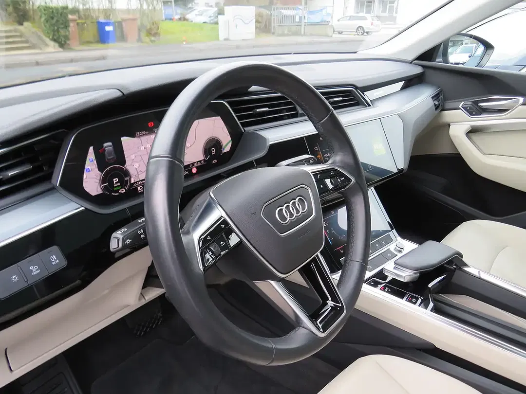 Audi e-tron - Thumbnail 13