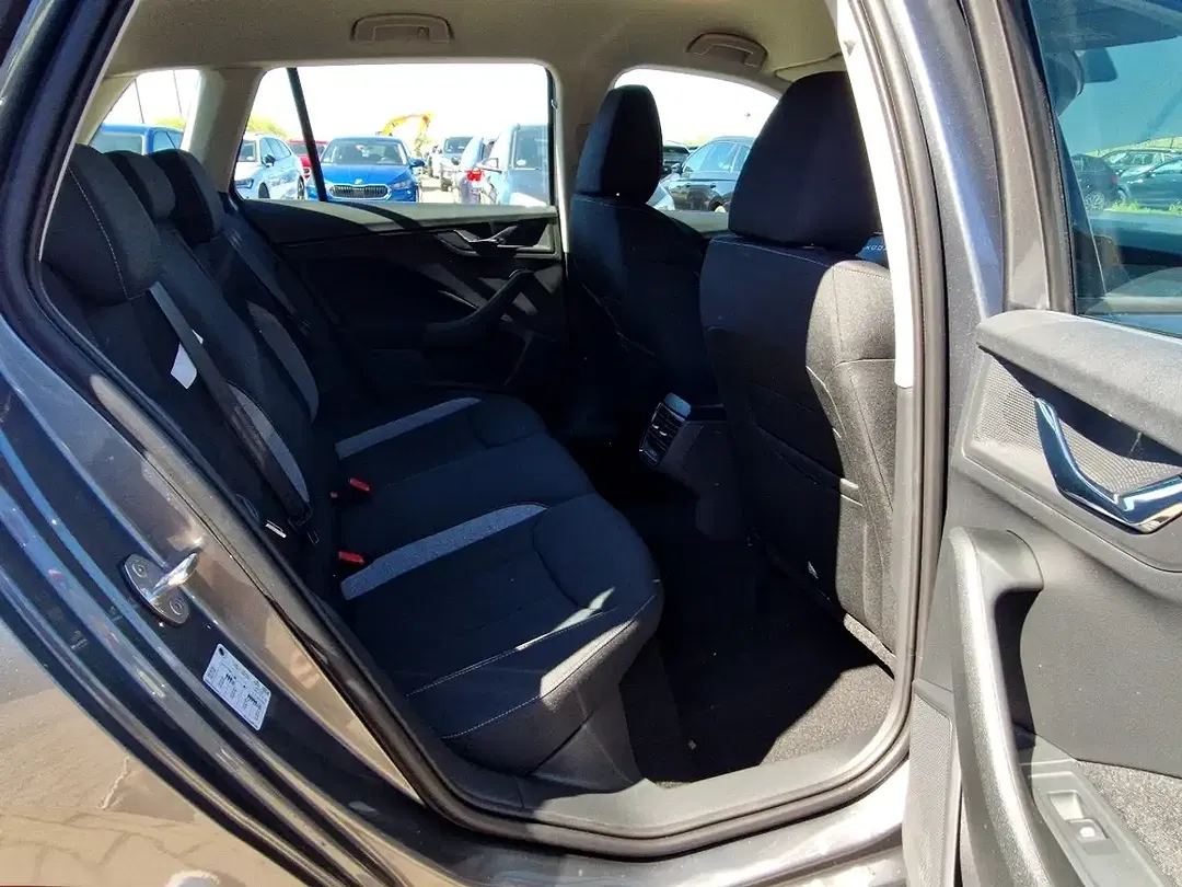 Skoda Kamiq - Thumbnail 9