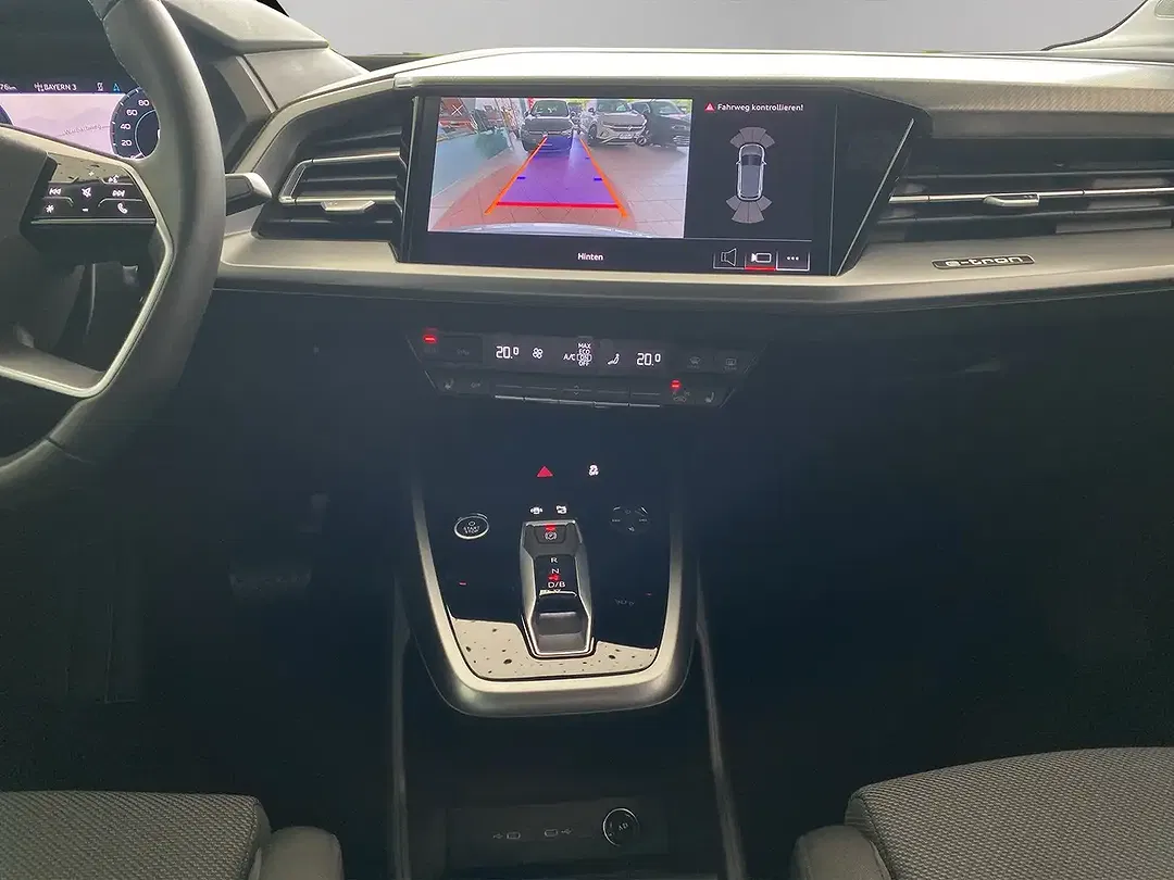 Audi Q4 e-tron - Thumbnail 13