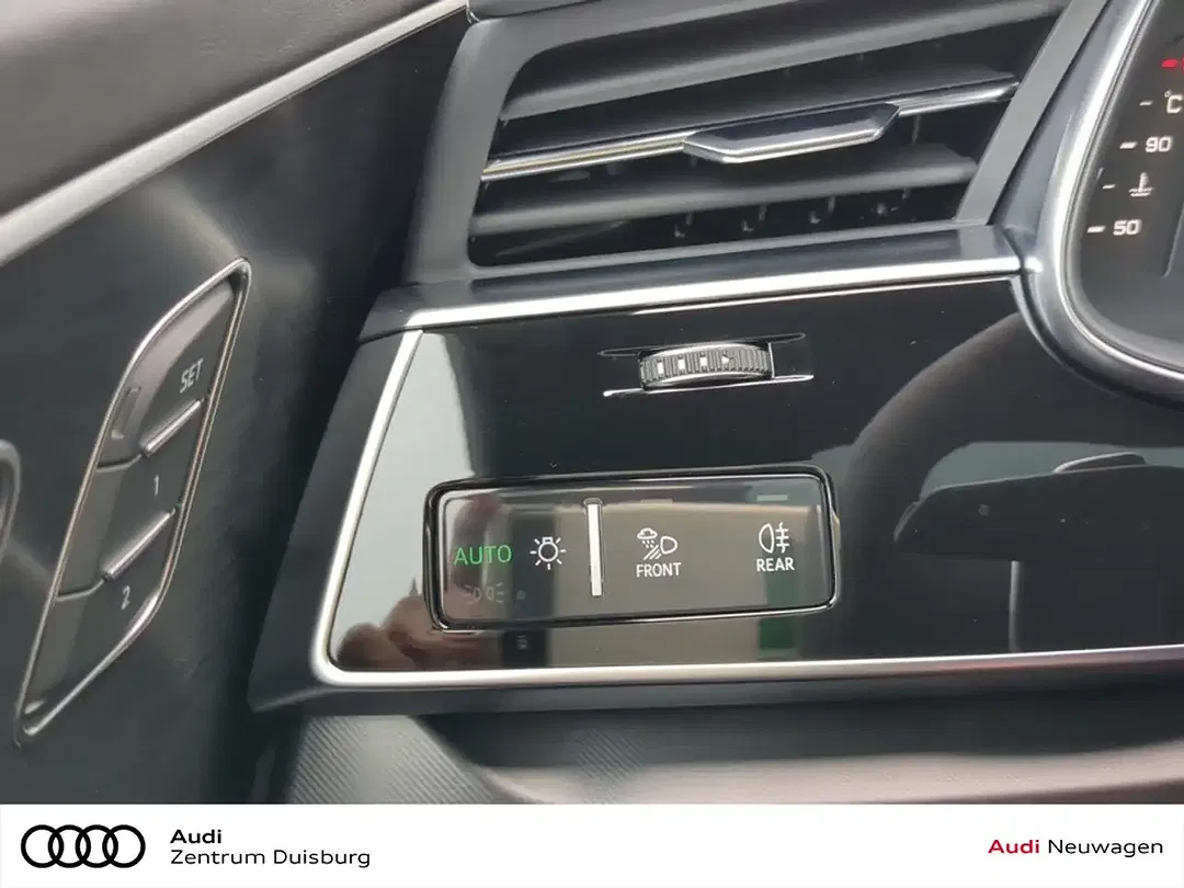 Audi RS Q8 - Thumbnail 20