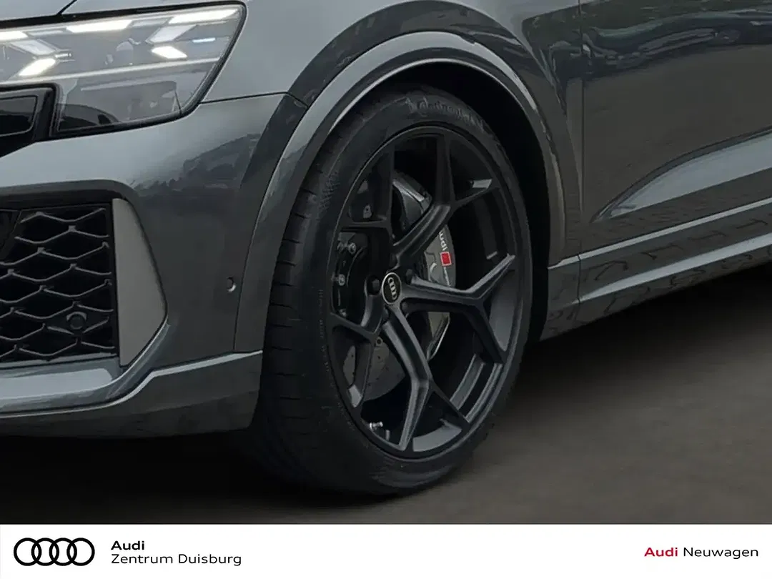 Audi RS Q8 - Thumbnail 9