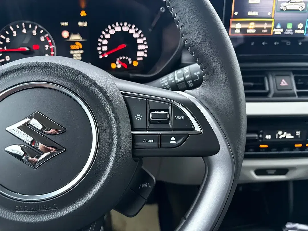Suzuki Swift - Thumbnail 16