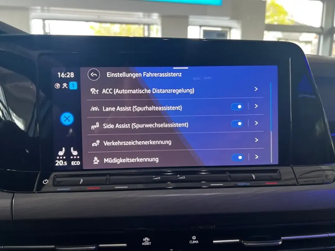 Volkswagen Golf - Thumbnail 14