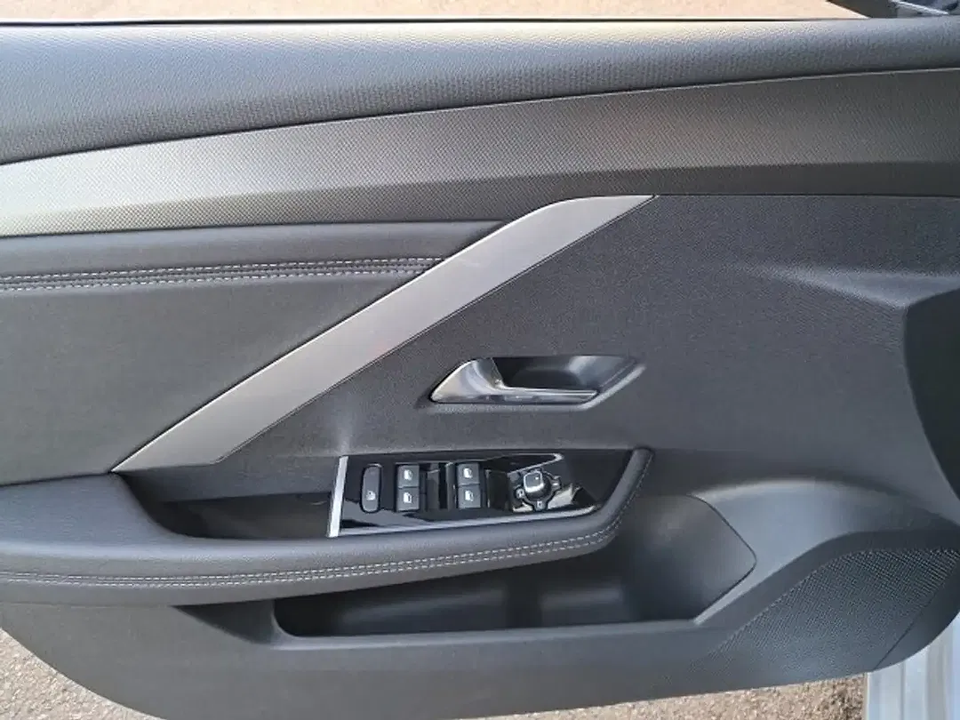 Opel Astra - Thumbnail 4