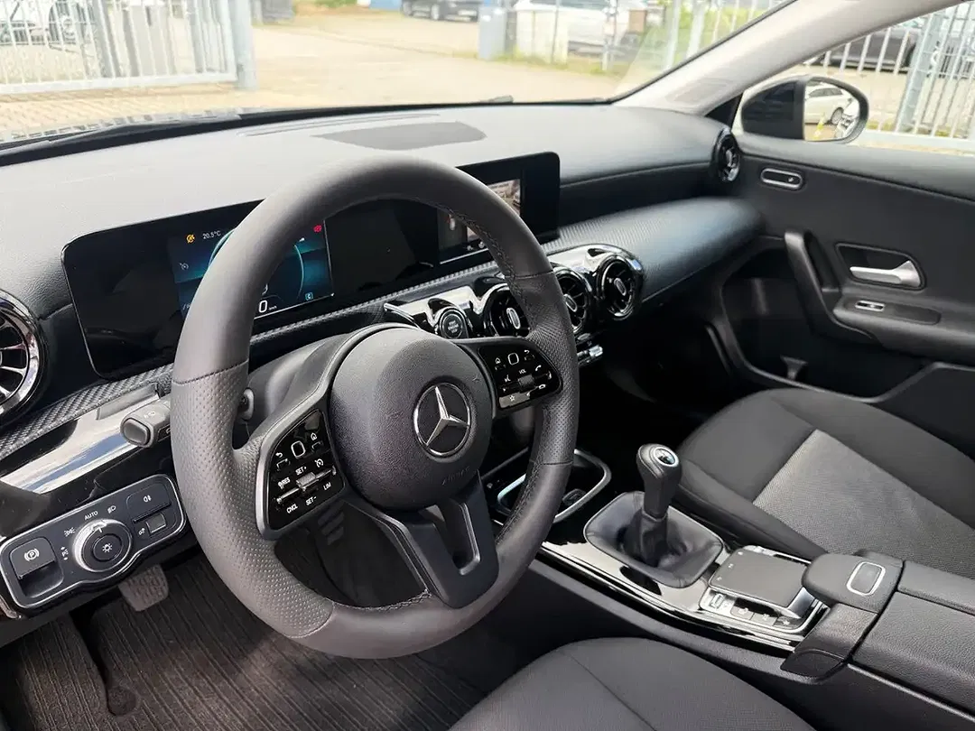 Mercedes-Benz A 180 - Thumbnail 14