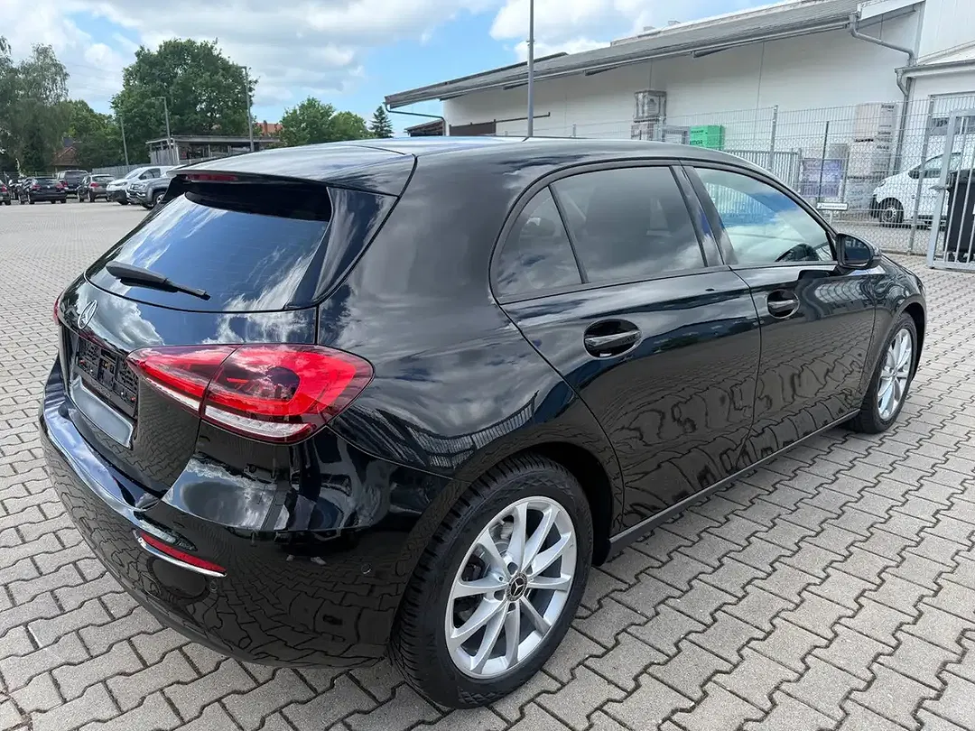 Mercedes-Benz A 180 - Thumbnail 7