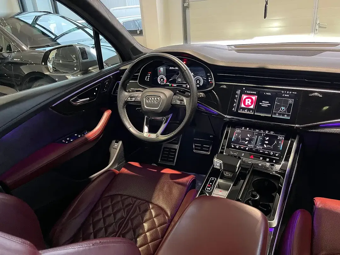 Audi SQ7 - Thumbnail 11