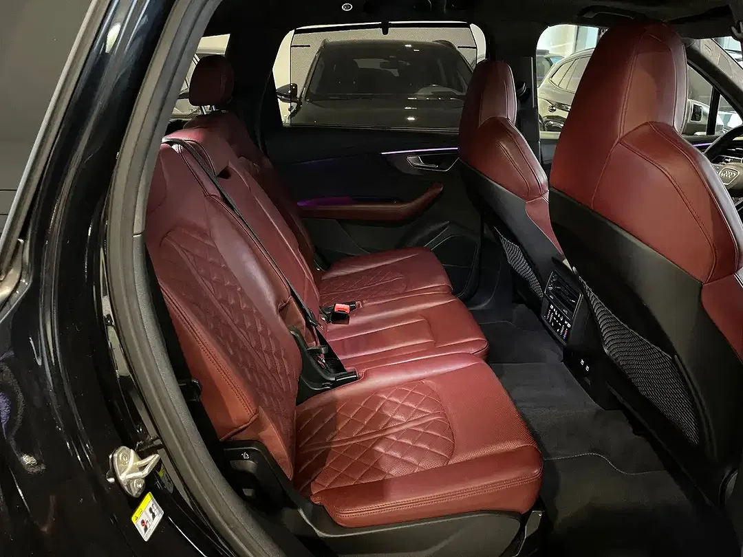 Audi SQ7 - Thumbnail 13
