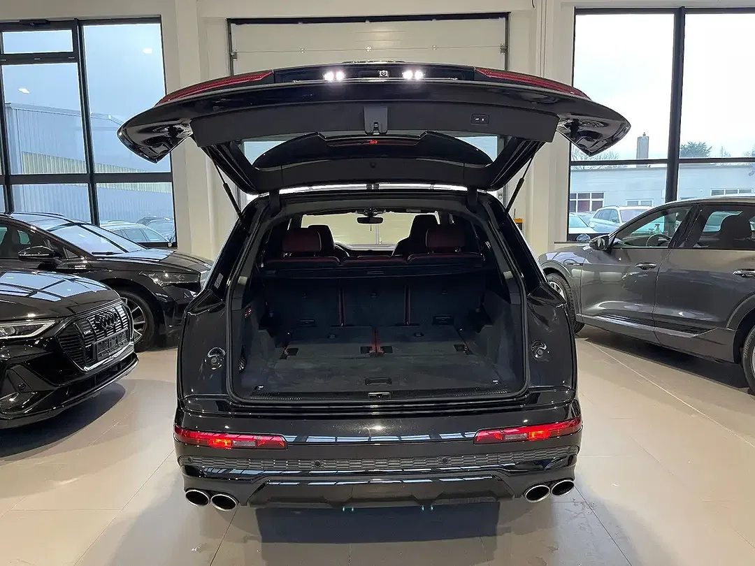 Audi SQ7 - Thumbnail 6
