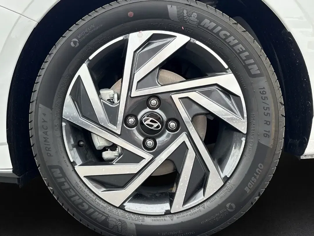 Hyundai i20 - Thumbnail 14