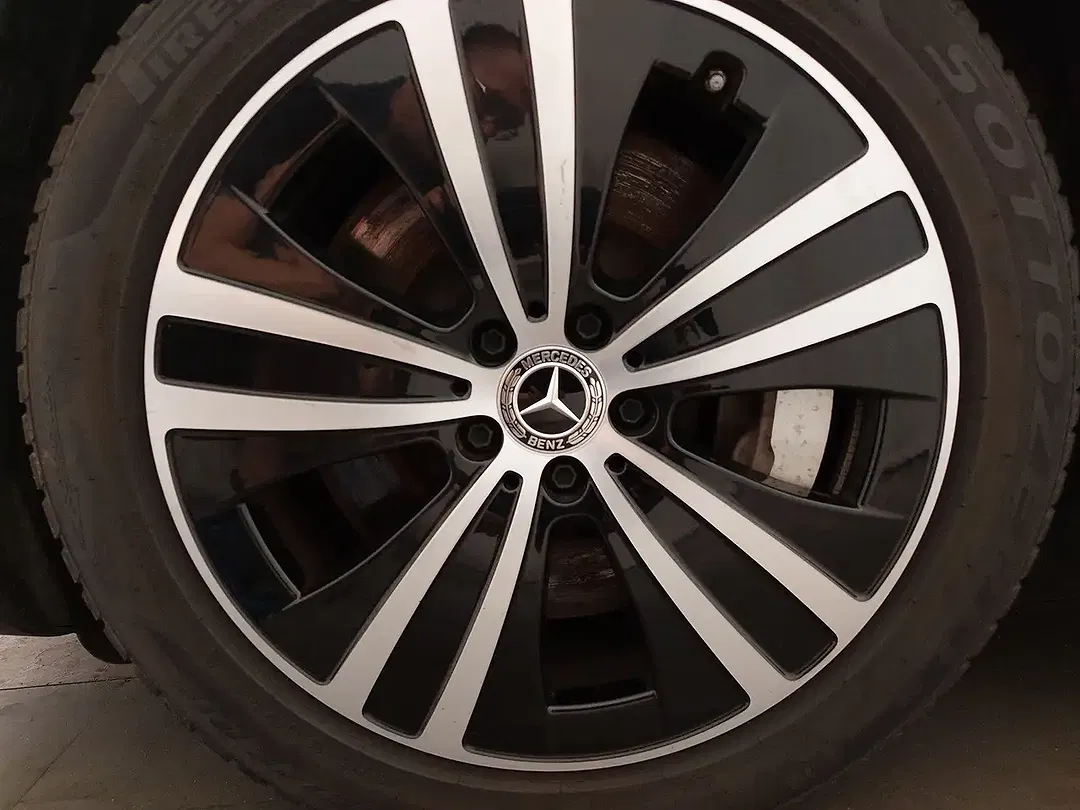 Mercedes-Benz EQE 300 - Thumbnail 8