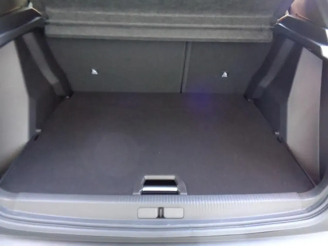 Peugeot 2008 - Thumbnail 5