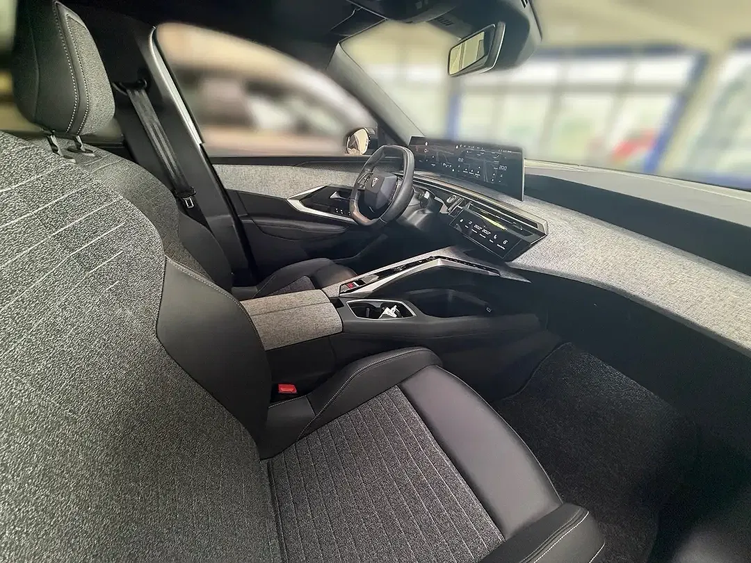 Peugeot 5008 - Thumbnail 12
