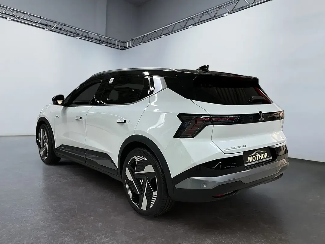 Mitsubishi Eclipse Cross - Thumbnail 4