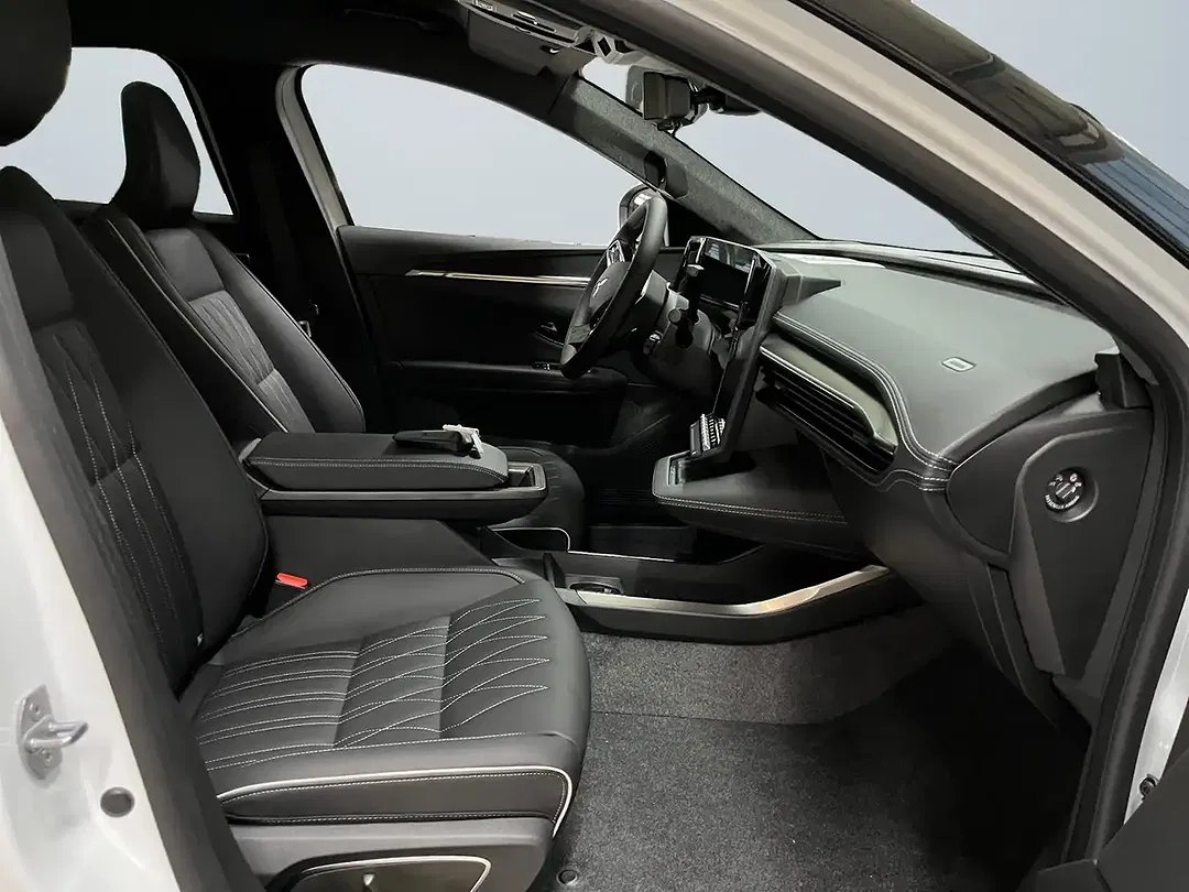Mitsubishi Eclipse Cross - Thumbnail 9