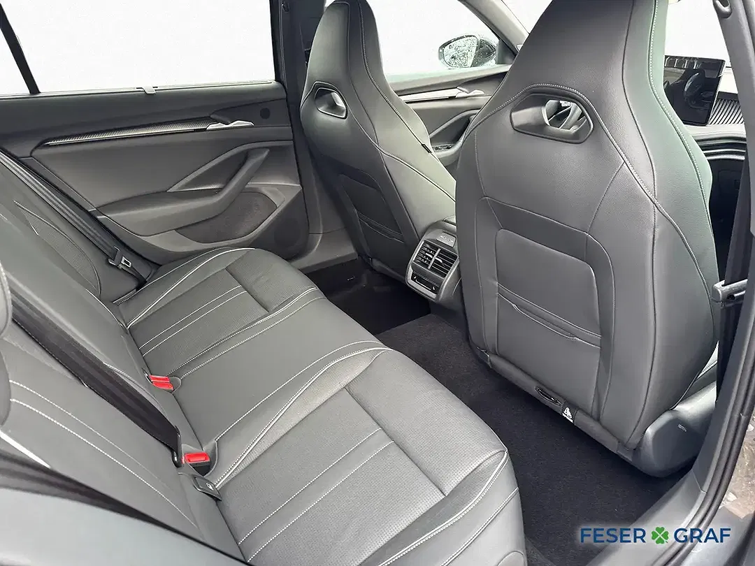 Skoda Superb - Thumbnail 9