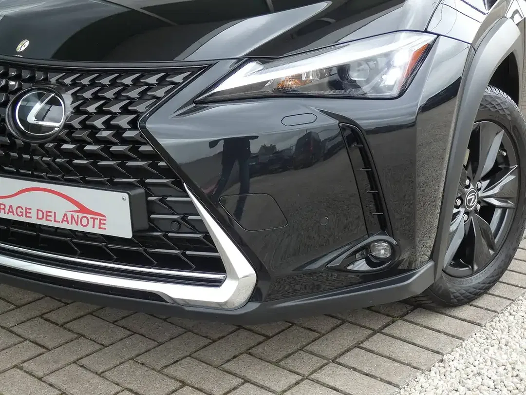 Lexus UX 250h - Thumbnail 3