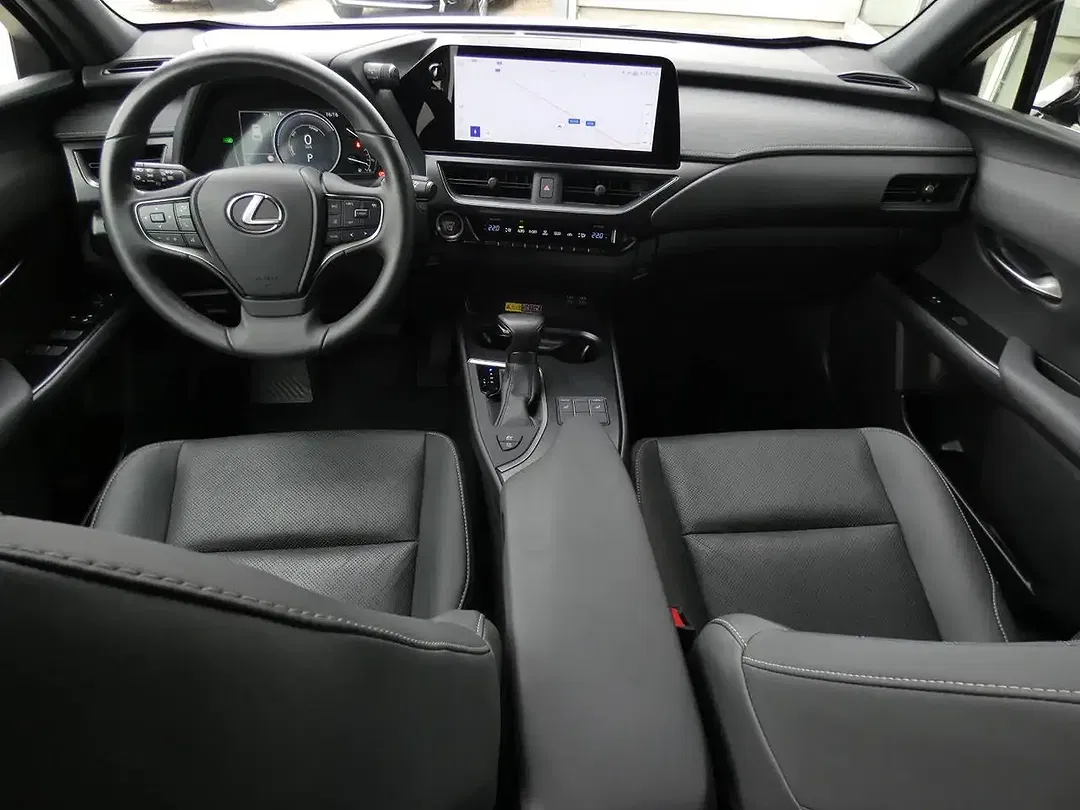 Lexus UX 250h - Thumbnail 8