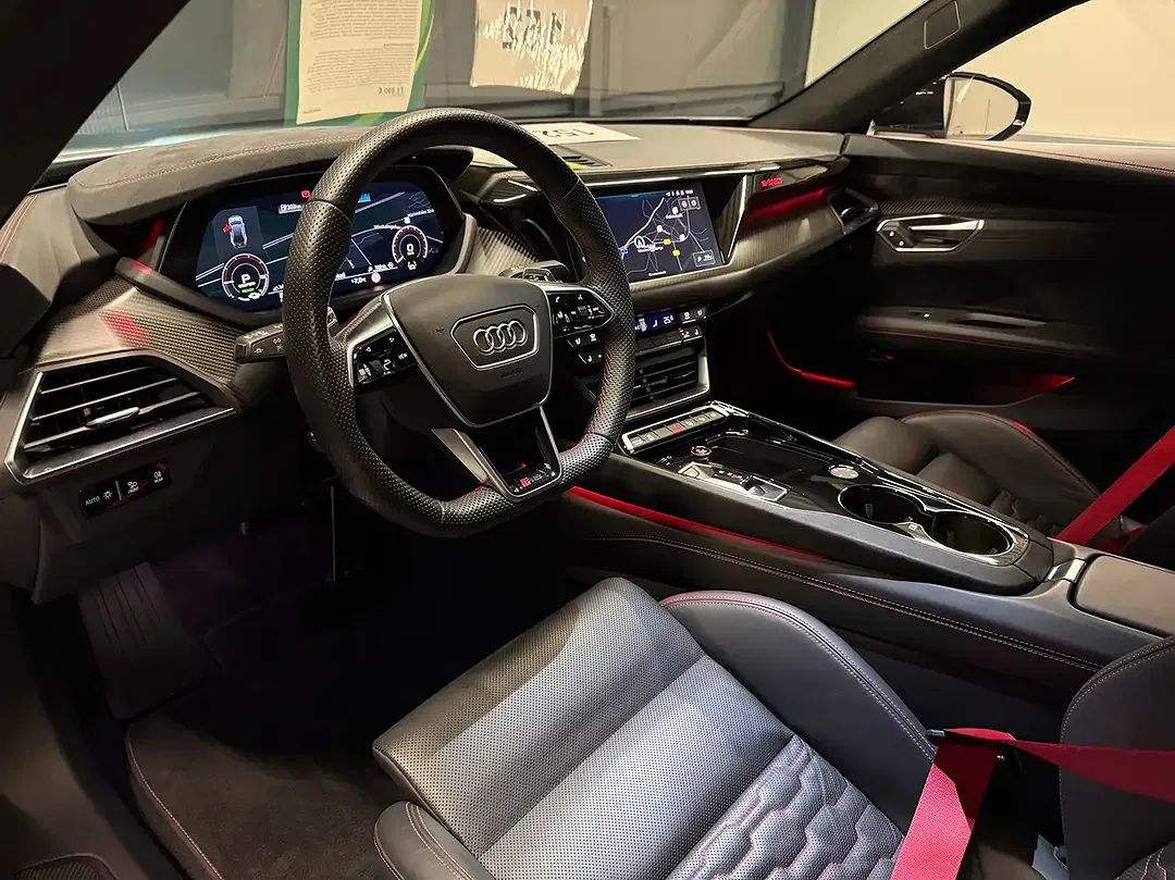 Audi RS e-tron GT - Thumbnail 35