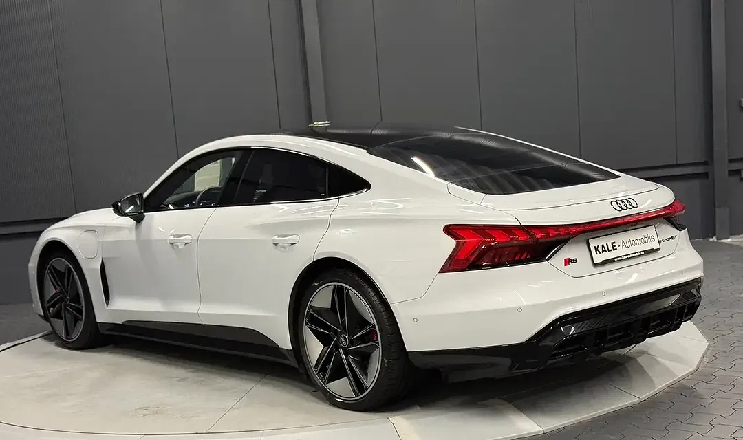 Audi RS e-tron GT - Thumbnail 4