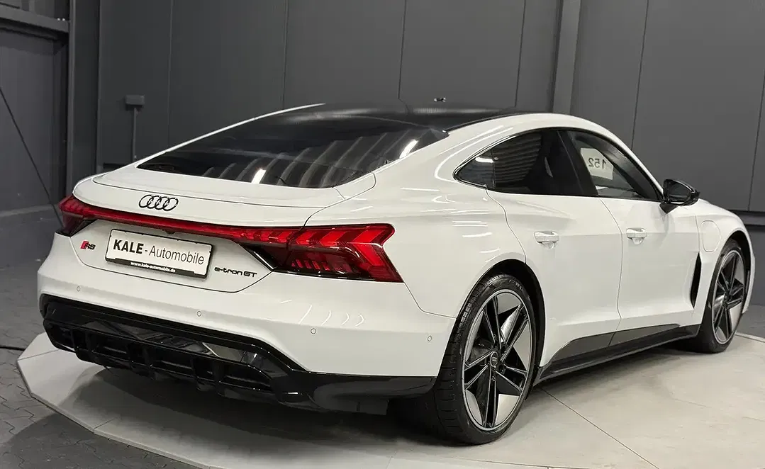 Audi RS e-tron GT - Thumbnail 8