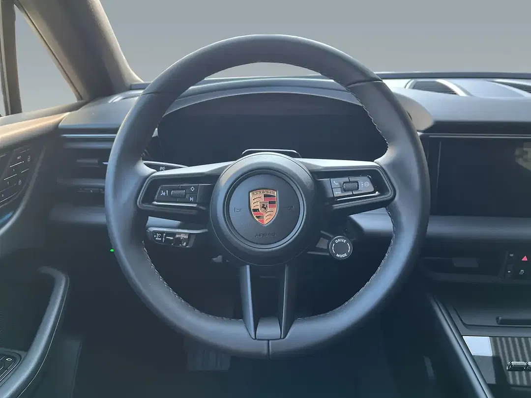 Porsche Macan - Thumbnail 9