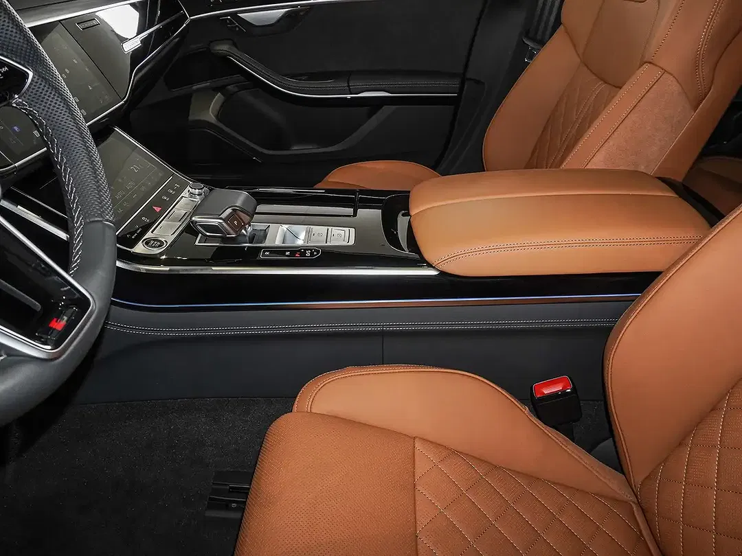 Audi A8 - Thumbnail 13
