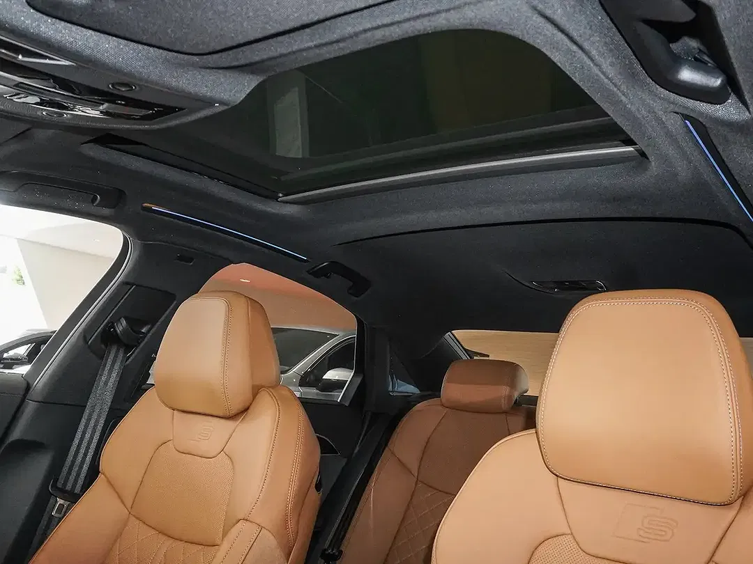 Audi A8 - Thumbnail 5