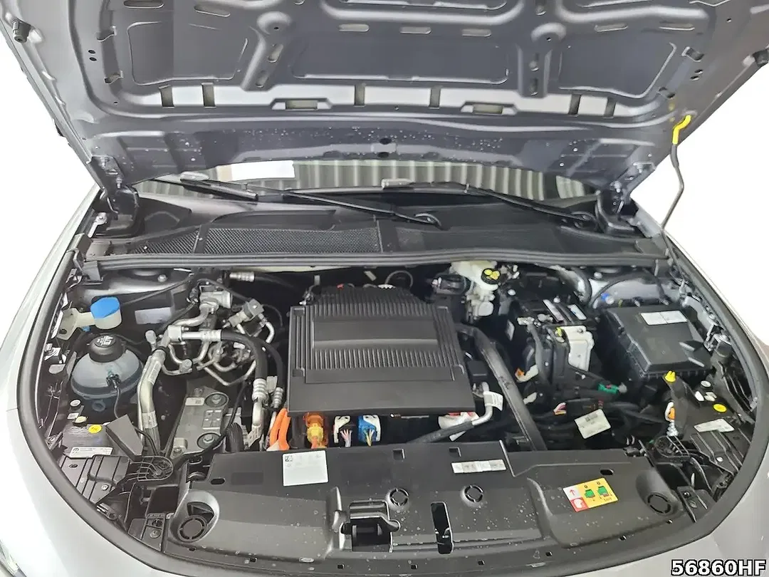Peugeot 308 - Thumbnail 7