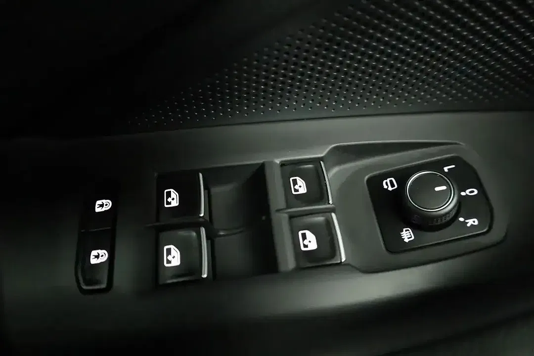 Volkswagen Passat Variant - Thumbnail 10