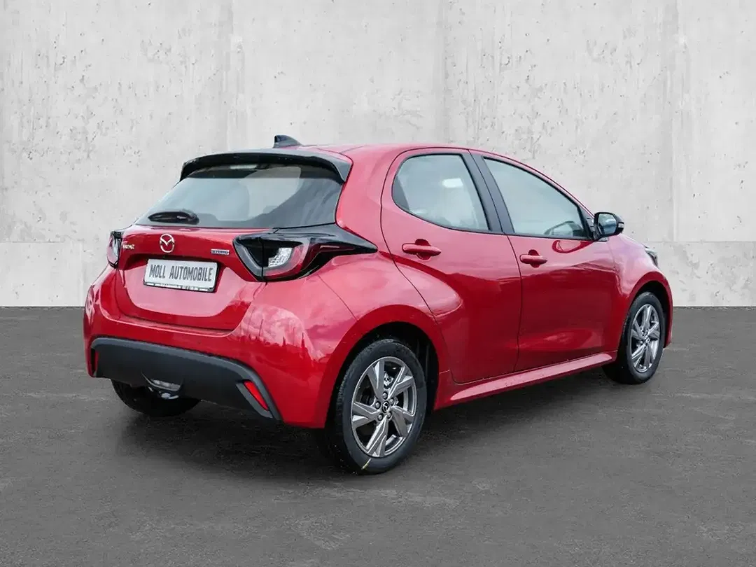Mazda 2 - Thumbnail 2