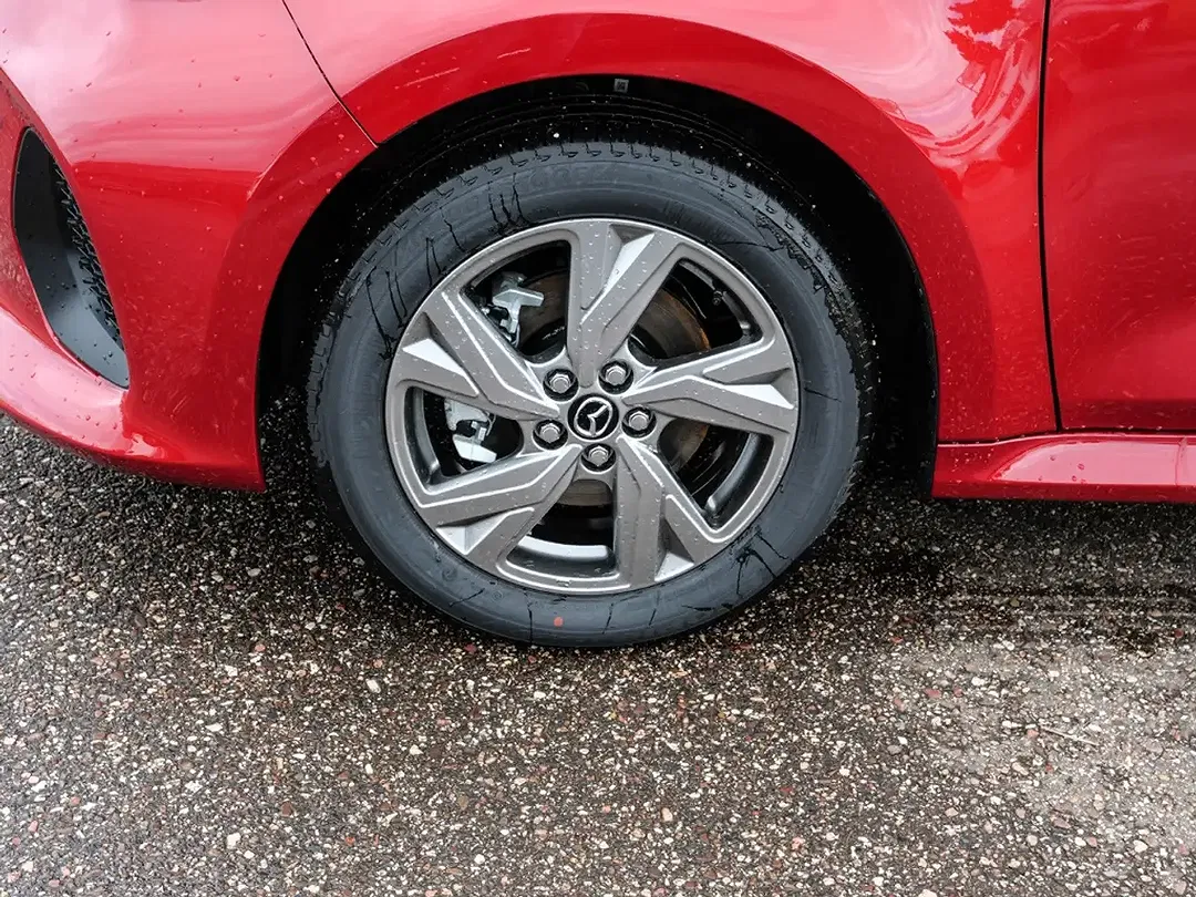 Mazda 2 - Thumbnail 4