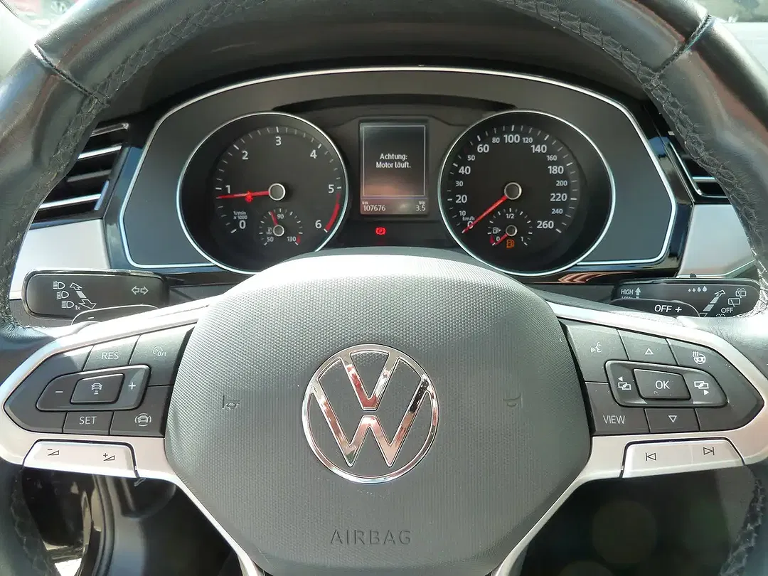 Volkswagen Passat Variant - Thumbnail 12
