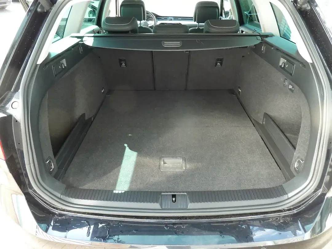 Volkswagen Passat Variant - Thumbnail 8