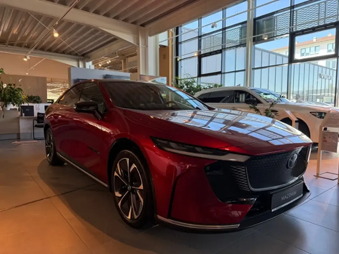 Mazda 6 - Thumbnail 4