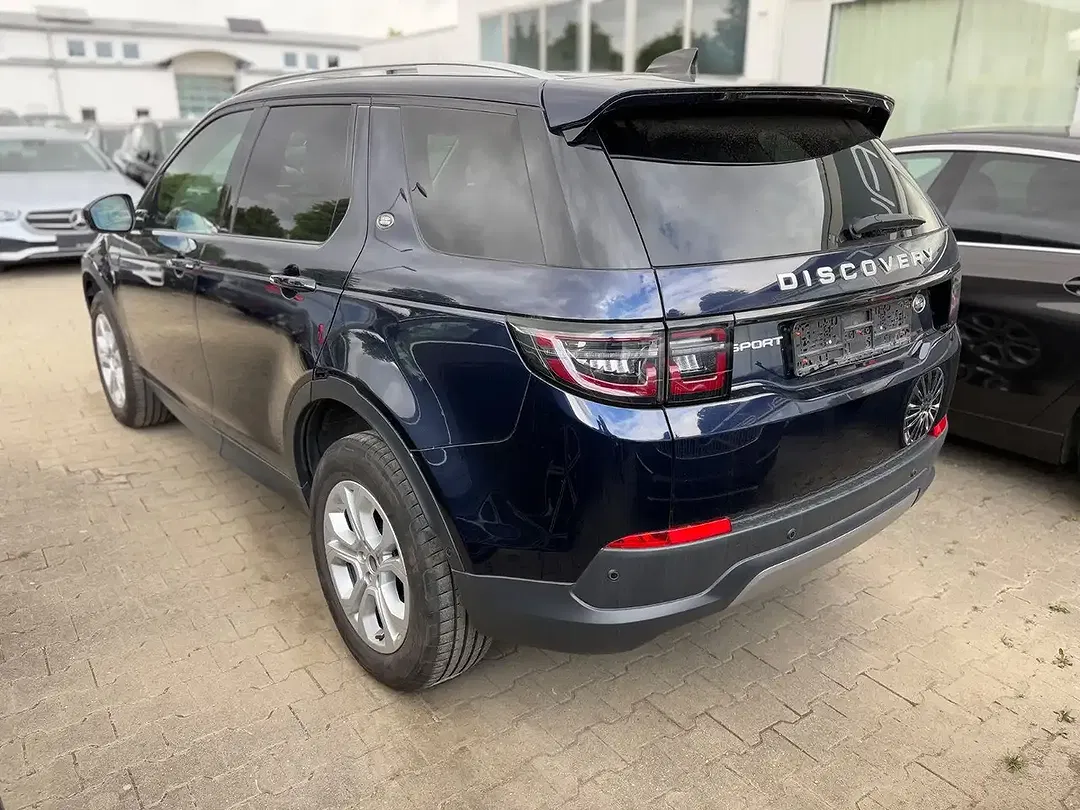 Land Rover Discovery Sport - Thumbnail 2