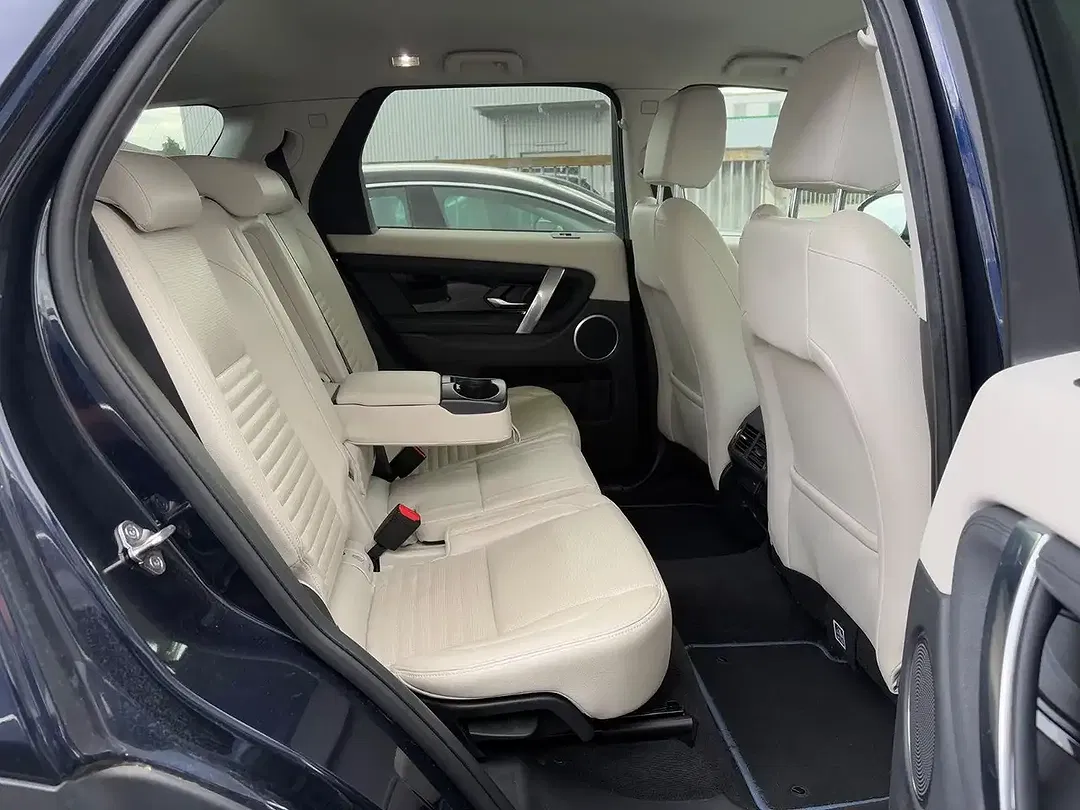Land Rover Discovery Sport - Thumbnail 8