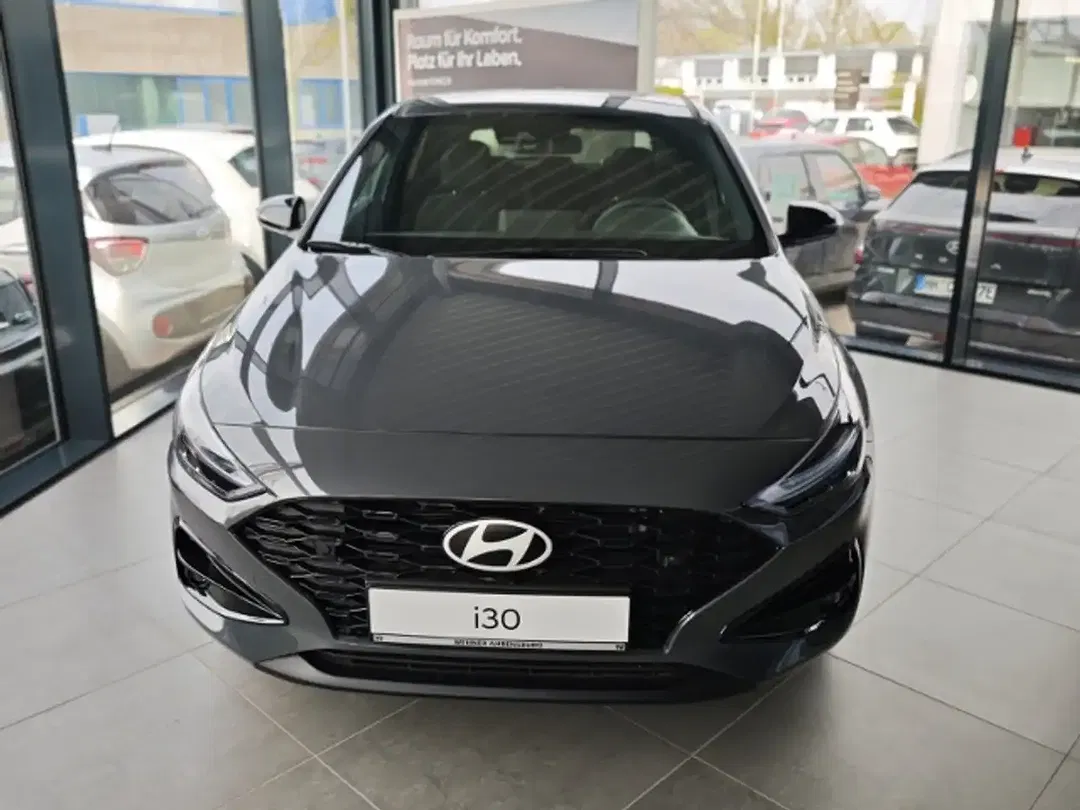 Hyundai i30 - Thumbnail 2