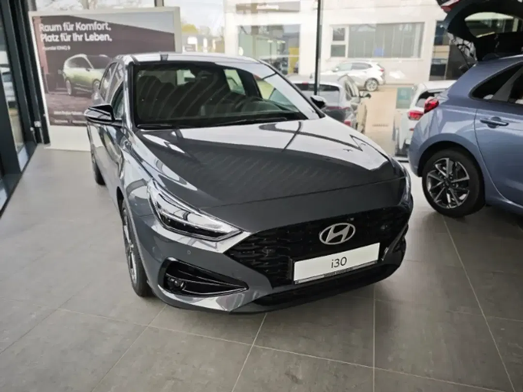 Hyundai i30 - Thumbnail 3