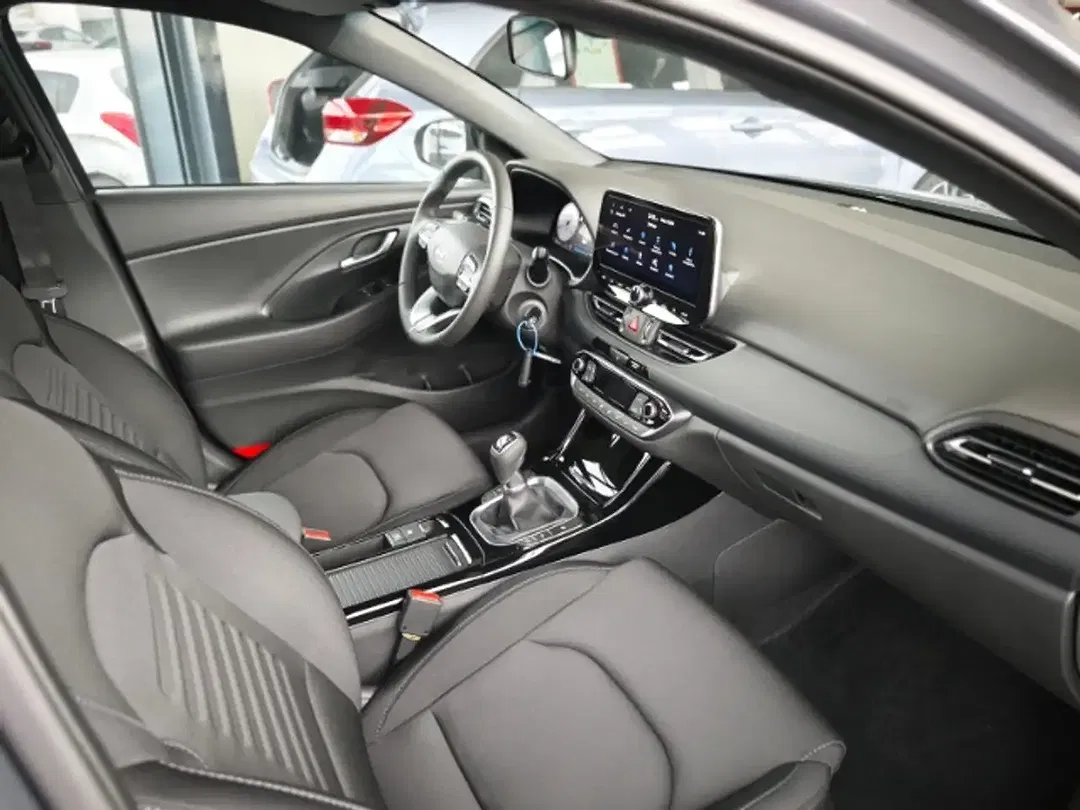 Hyundai i30 - Thumbnail 9
