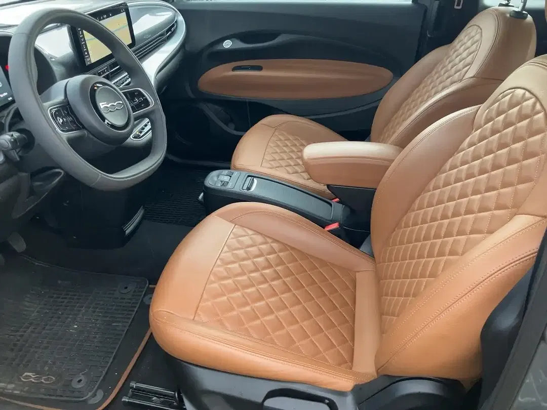 Fiat 500e - Thumbnail 10