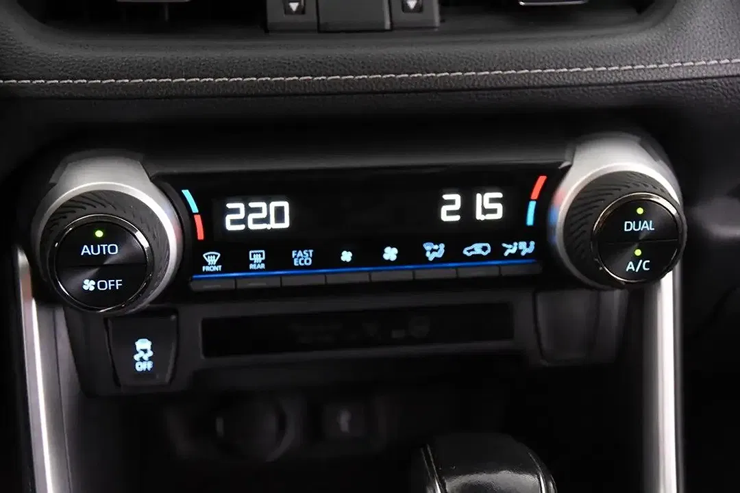 Toyota RAV 4 - Thumbnail 15
