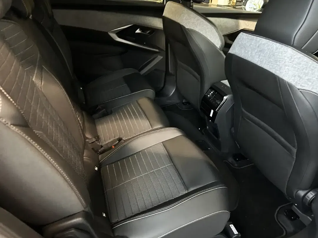 Peugeot 5008 - Thumbnail 10