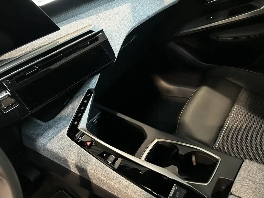Peugeot 5008 - Thumbnail 15