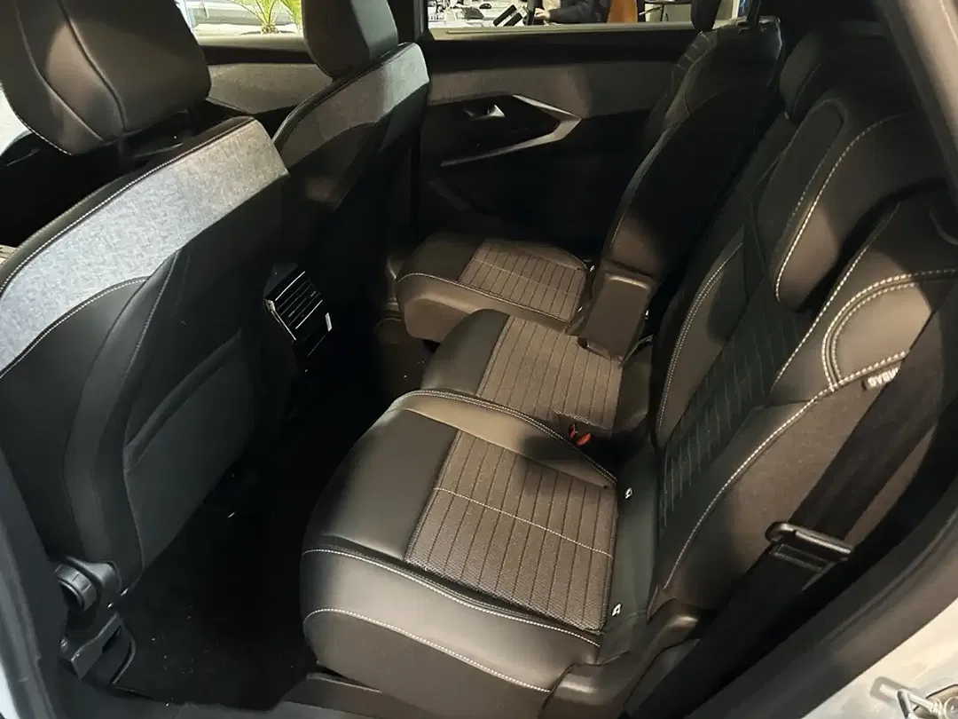 Peugeot 5008 - Thumbnail 3