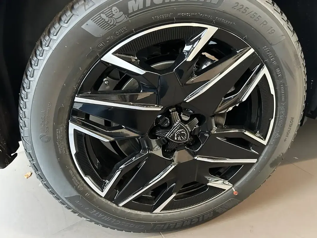 Peugeot 5008 - Thumbnail 7