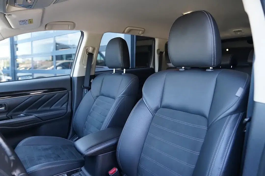 Mitsubishi Outlander - Thumbnail 9