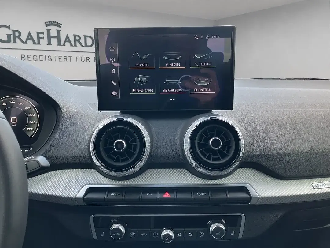 Audi Q2 - Thumbnail 15