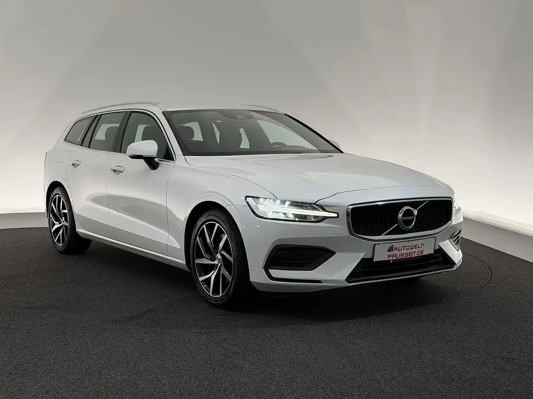 Volvo V60 Momentum Pro