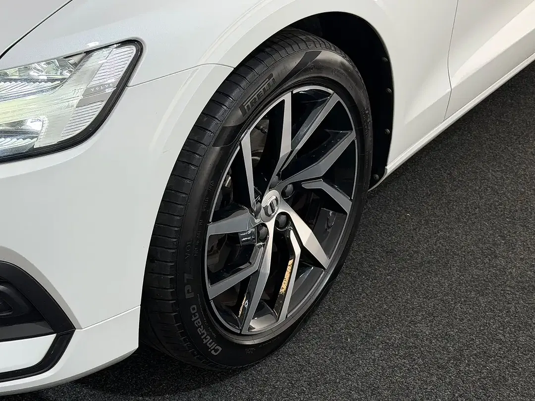 Volvo V60 - Thumbnail 12